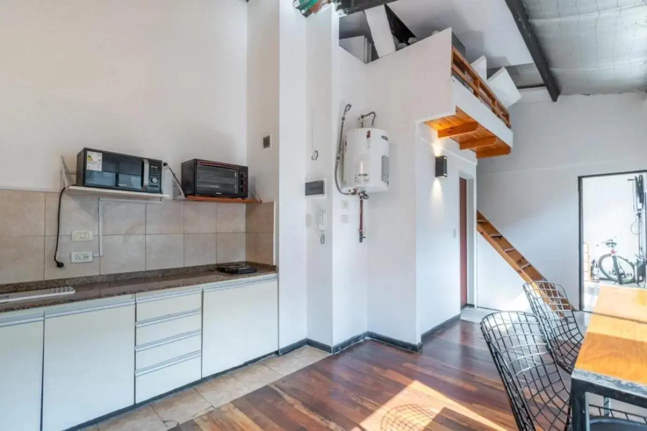 SE VENDE DEPARTAMENTO TIPO DUPLEX 2 AMBIENTES 1