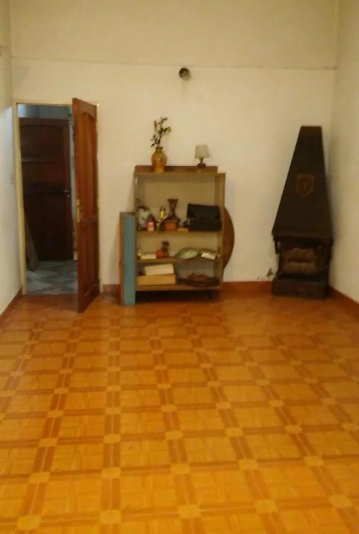 Foto de EXCELENTE CASA MUY AMPLIO LOTE IDEAL COSNTRUCTOR, imagen 1