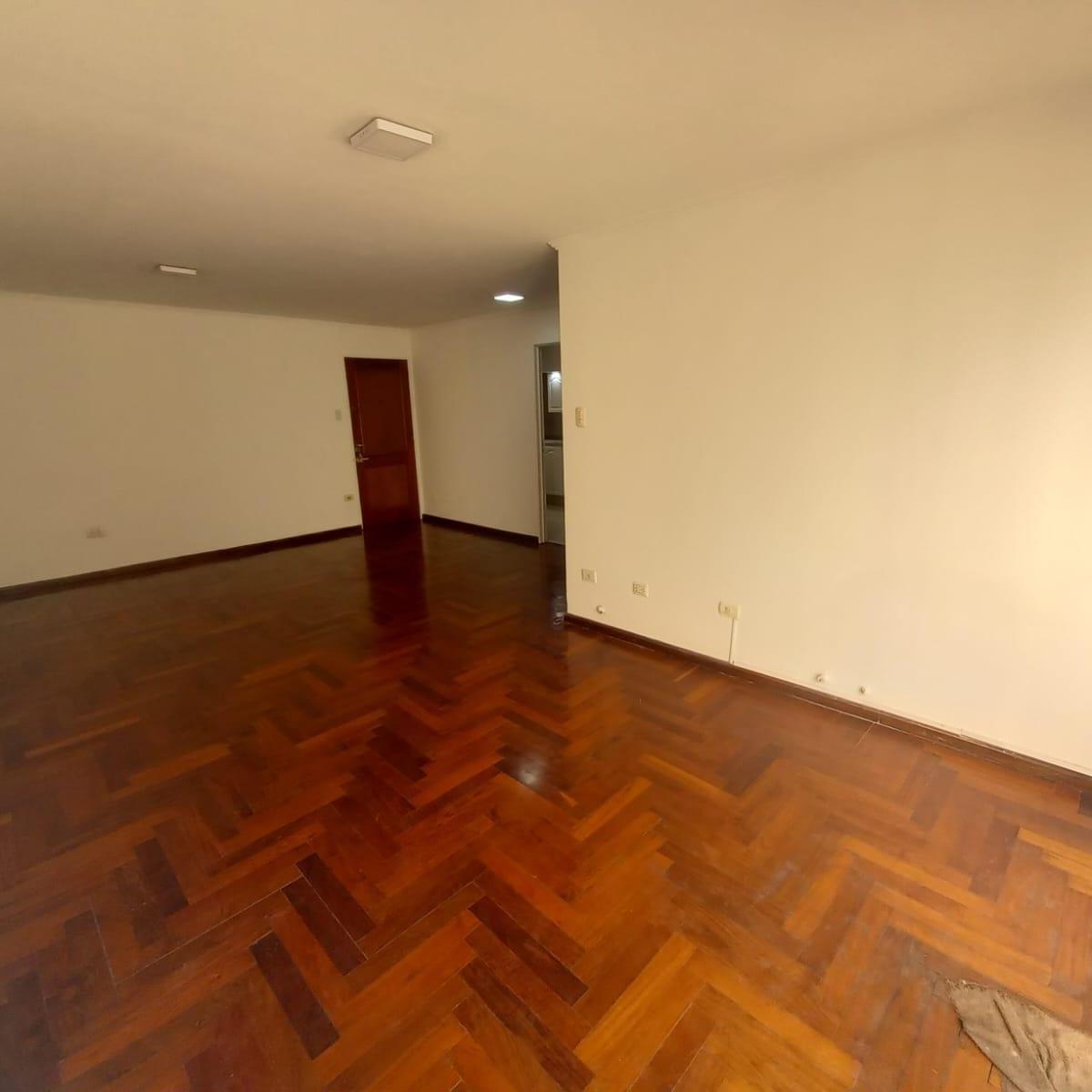 Espectacular Depto 2 Dorm Mas Escrit. C/2 Baños y Terraza Centrico con Aire Ac! 4
