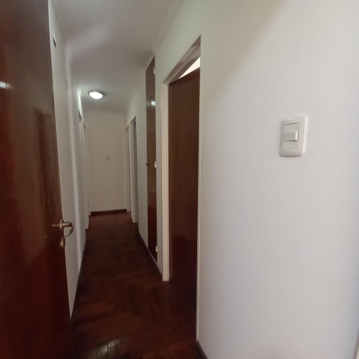 Espectacular Depto 2 Dorm Mas Escrit. C/2 Baños y Terraza Centrico con Aire Ac! 5