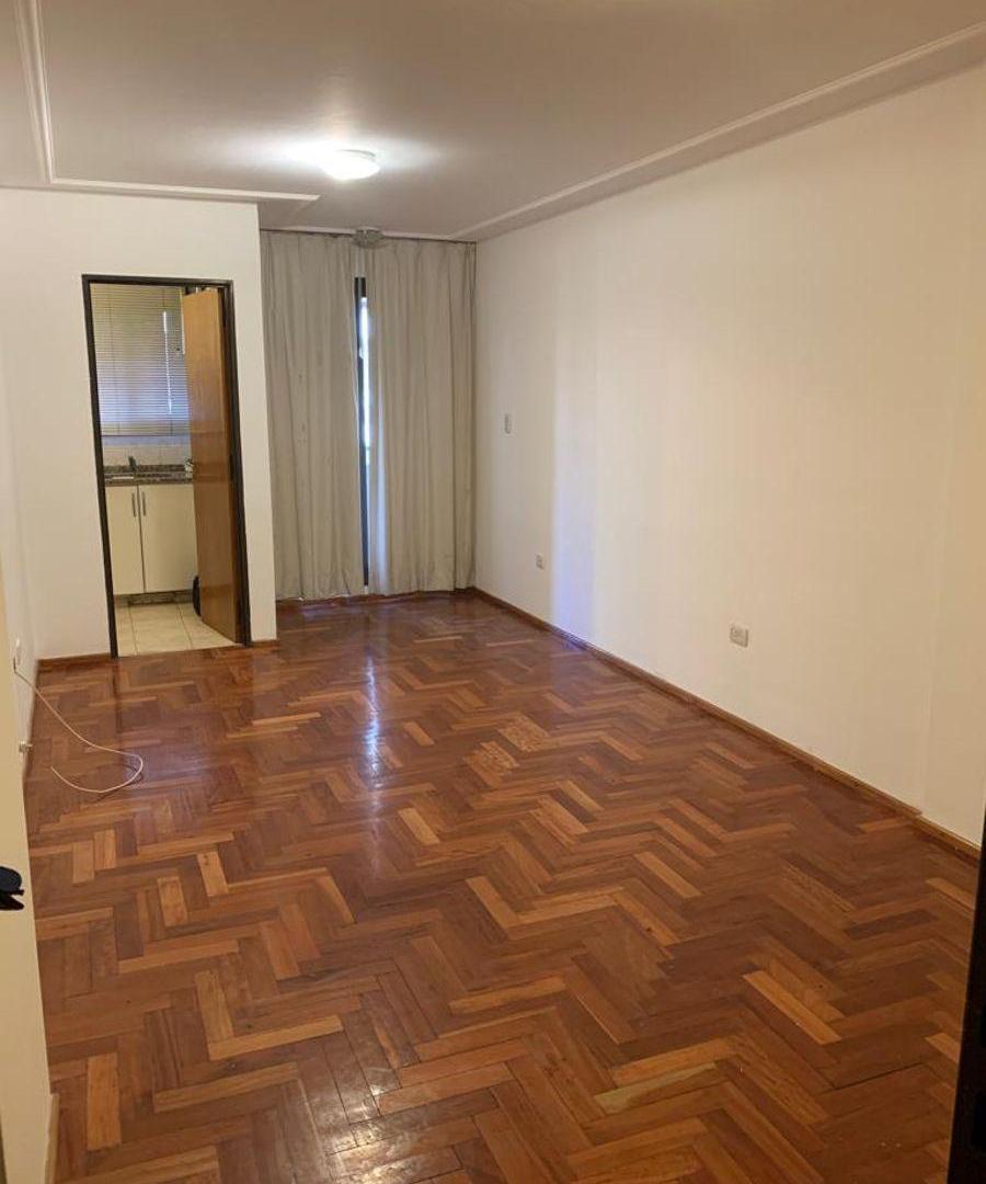 Foto de GRAL PAZ HERMOSO DEPTO 1 DORM PISO PARQUET C/BALC. Y COCHERA SUBTERRANEA!!, imagen 3