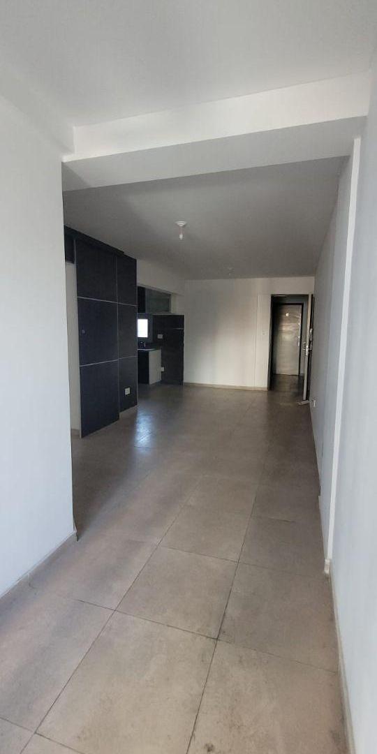 Foto de EXCELENTE DEPTO 1 DORM. C/BALCON Y COCINA EQUIPADA C/LUZ Y GAS ACTIVOS!!, imagen 2