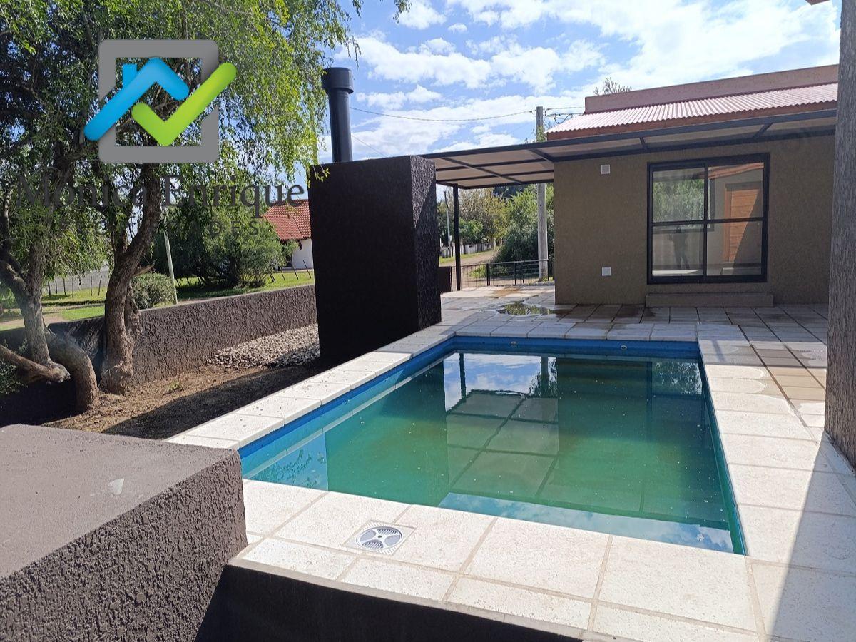 Casa con Consultorio y Piscina en Villa de Merlo 3