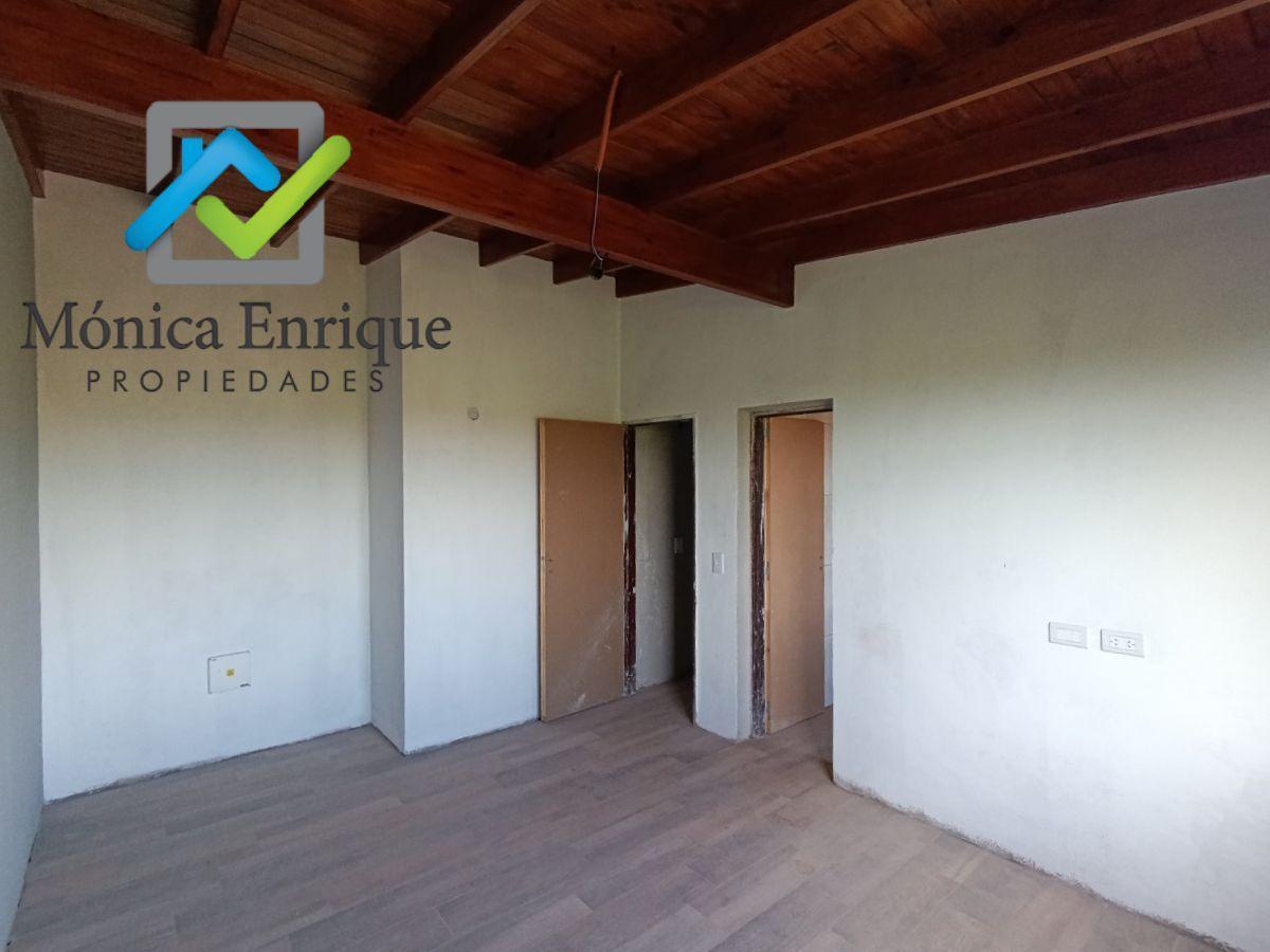 Casa de 3 Dorm. con Losa Radiante en Villa de Merlo 4