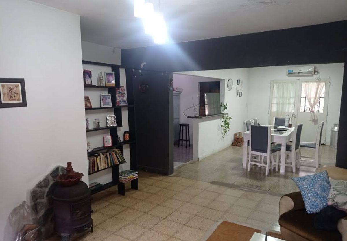 Foto de VENDO CASA 3 DORMITORIOS - B.° PARQUE LICEO 3 SECCIÓN -U$S 59.000, imagen 1
