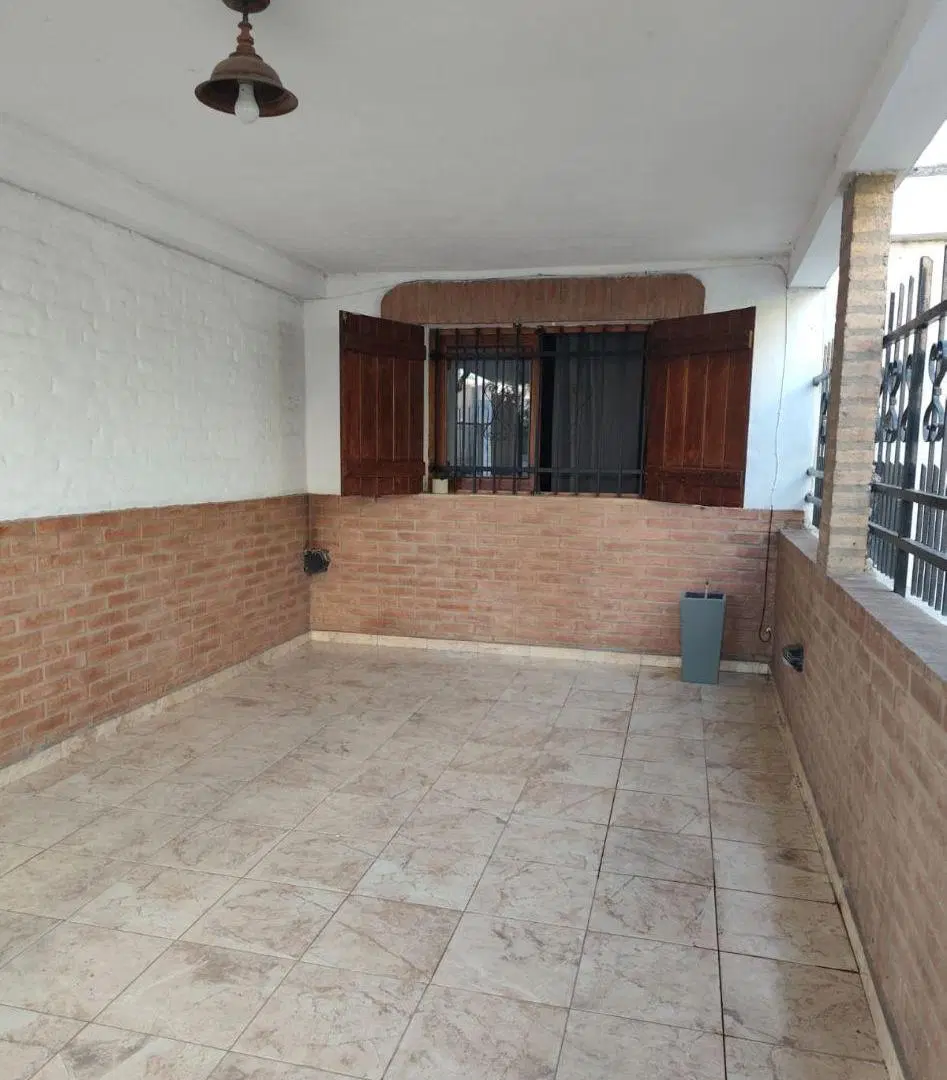VENDO CASA 3 DORMITORIOS - B.° YOFRE SUD -U$S 59.000 3