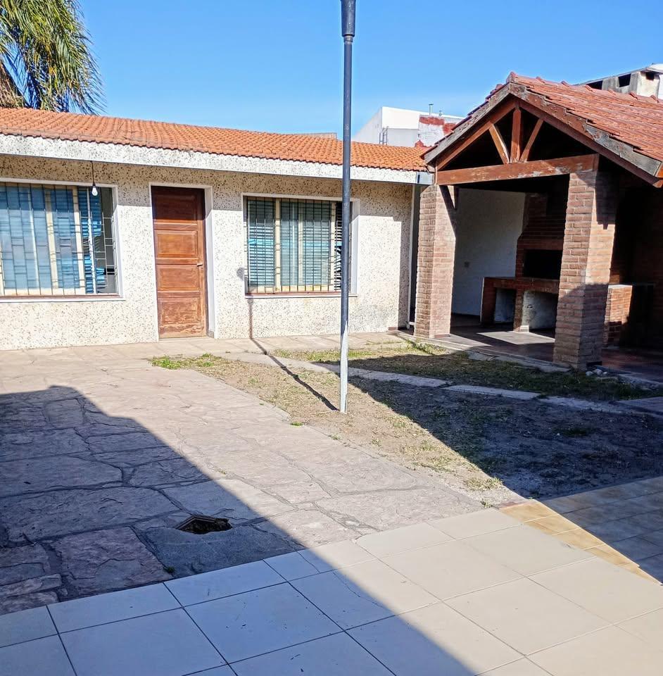 A Restaurar! Casa Tres Dorm.. B° Ayacucho 4