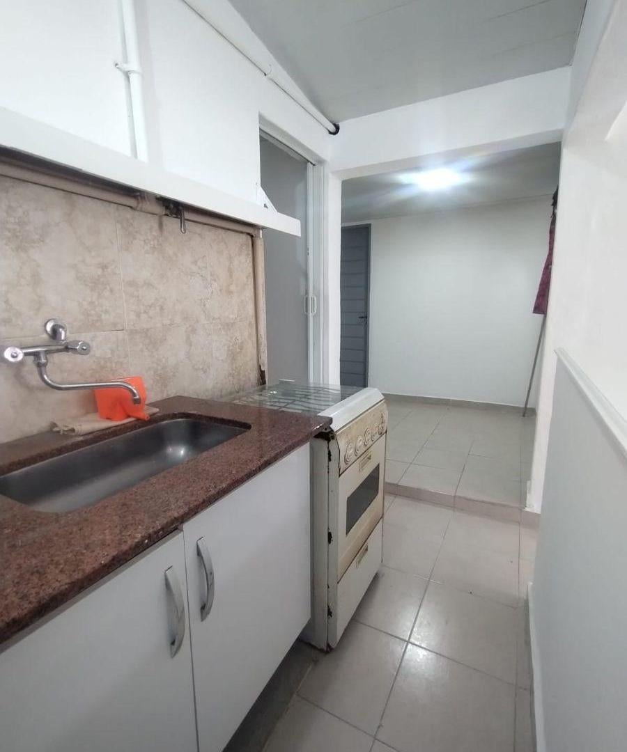 Foto de Galpón con Departamento. Excelente ubicación!, imagen 3