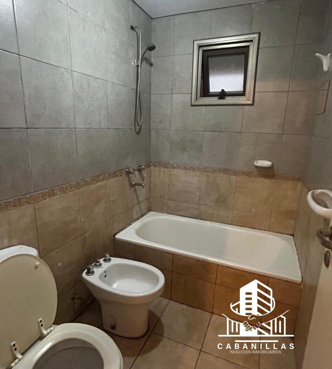 En Venta Departamento de 2 Dorm.! 1