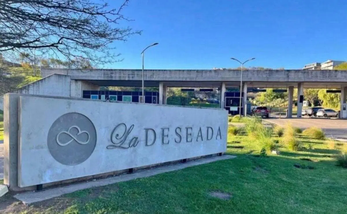 En venta terreno espectacular de 1300m2 en La Deseada. 5