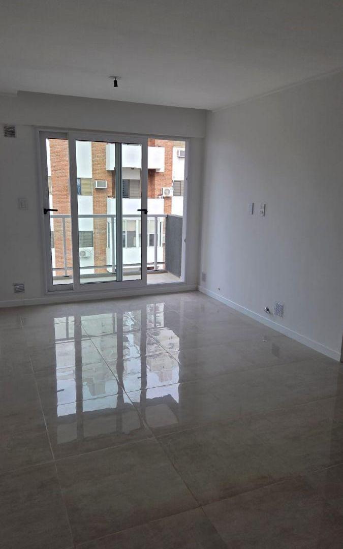 Foto de Departamento de 48 m² con 1 dormitorio en venta en Centro - Urquiza y, imagen 3