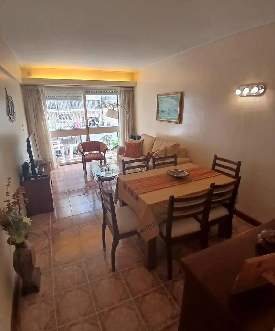 2 AMB A LA CALLE CON BALCON A LA CALLE DEPEN SERVICIO 5