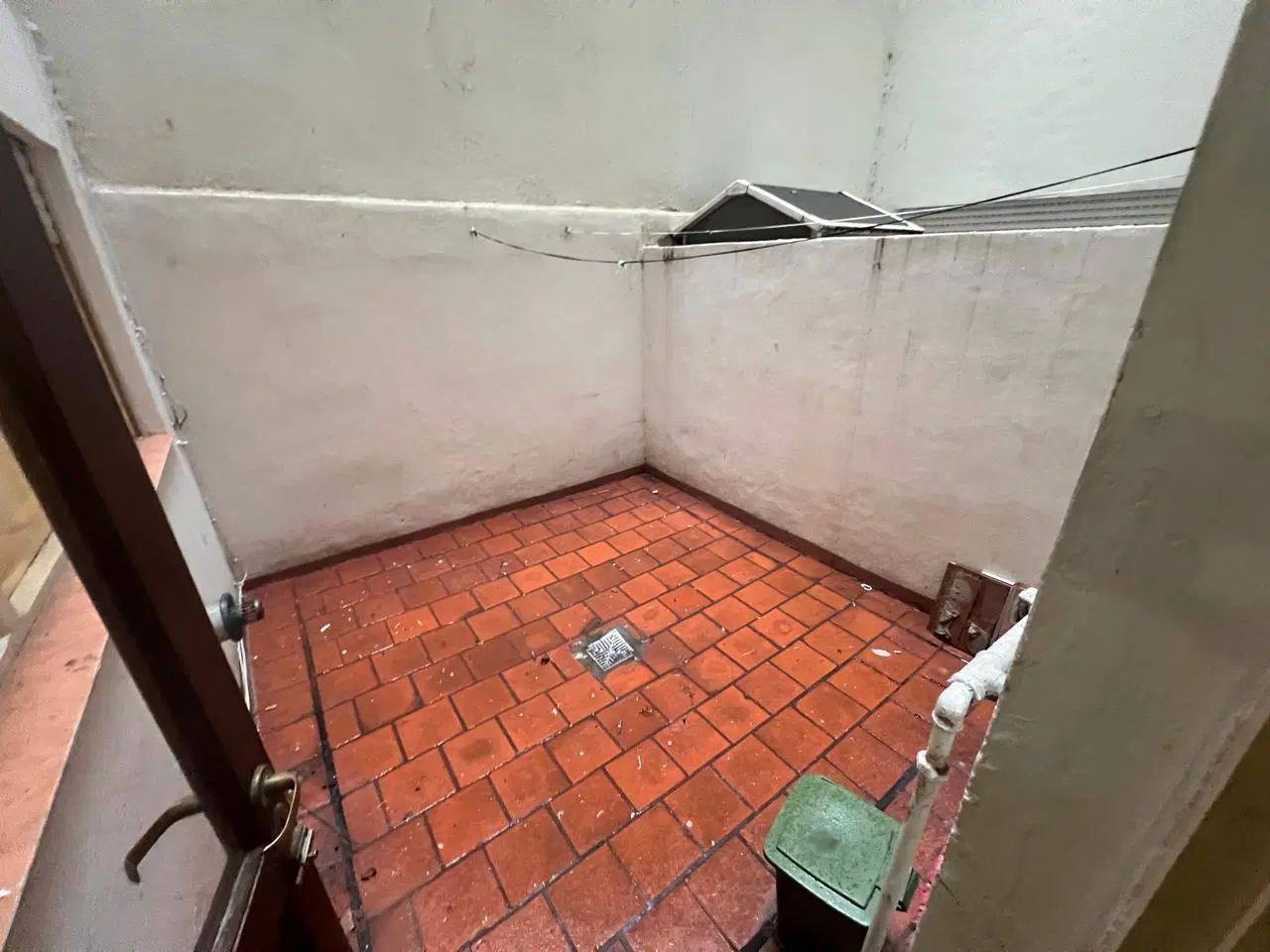 1 AMBIENTE CONTRAFRENTE  CON PATIO 3