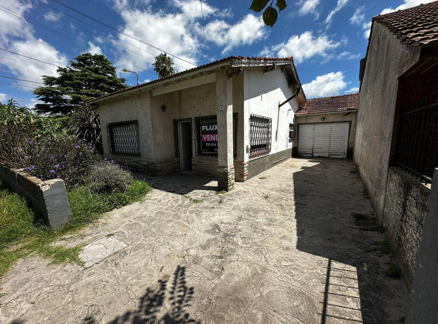 Foto de CAISAMAR CHALET 3 AMBIENTES A RECICLAR - OPORTUNIDAD, imagen 2