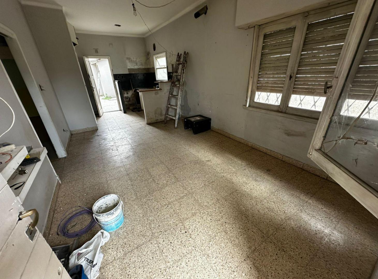 Foto de CAISAMAR CHALET 3 AMBIENTES A RECICLAR - OPORTUNIDAD, imagen 4