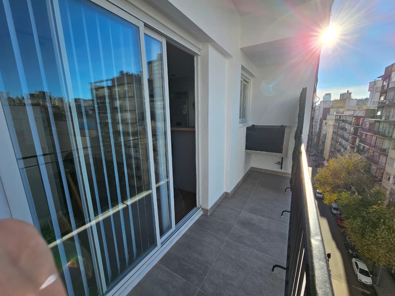 Foto de 2 AMBIENTES A LA CALLE CON BALCON, imagen 1