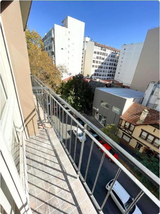 Foto de 1 AMB A LA CALLE CON BALCON, imagen 1