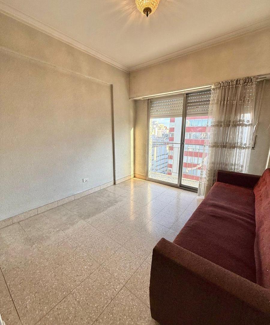 Foto de DEPARTAMENTO DE UN AMBIENTE A LA CALLE CON BALCON, imagen 5