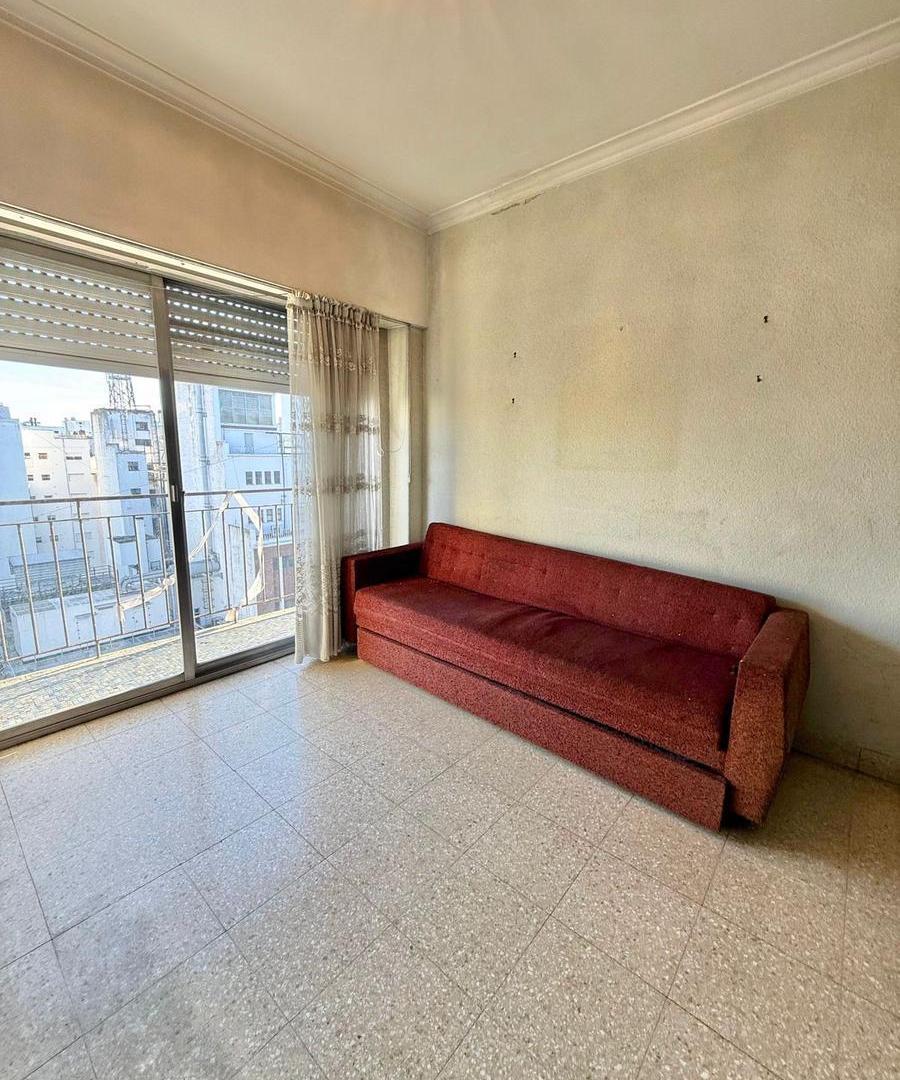 Foto de DEPARTAMENTO DE UN AMBIENTE A LA CALLE CON BALCON, imagen 3
