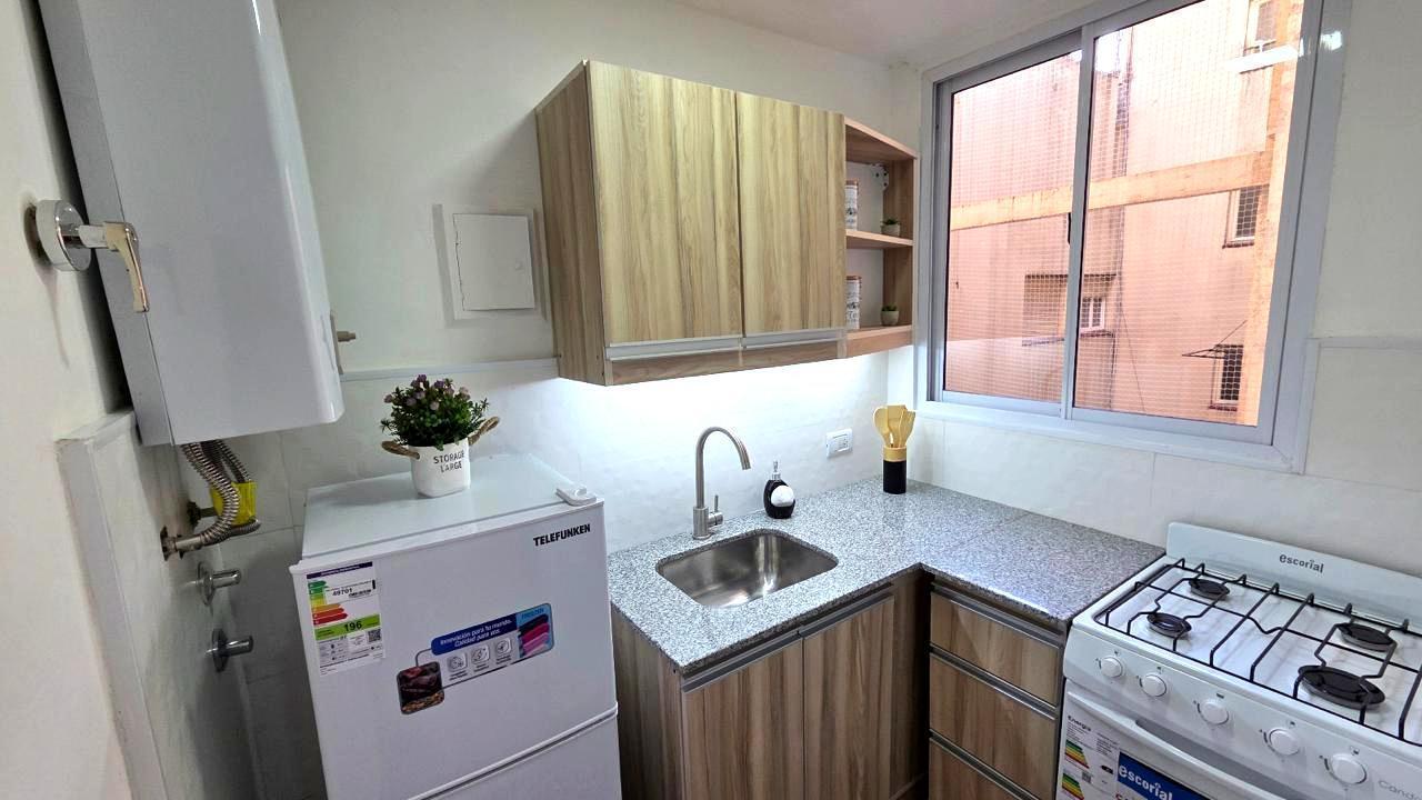 Foto de BELGRANO 2271 - 8 C HERMOSO DOS AMBIENTES RECICLADO, DECORADO Y AMOBLADO, imagen 2