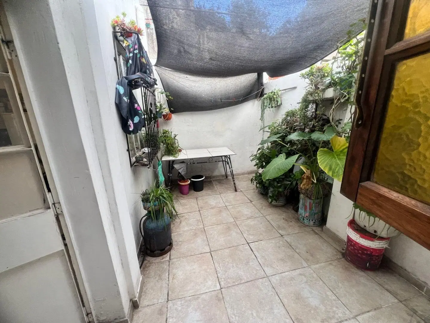 PH  - VENDE con PATIO 3