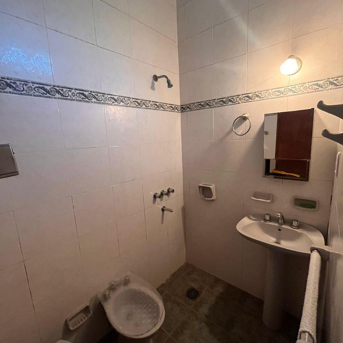 Vendo Casa con Predio de 700 m. en Sauce Viejo 5