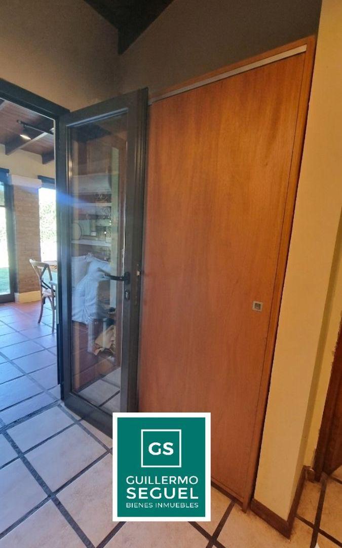 Foto de CASA EN VENTA EN SAN ISIDRO/ 1 PLANTA - 3 DORM + ESCRITORIO – EXCELENTE, imagen 2