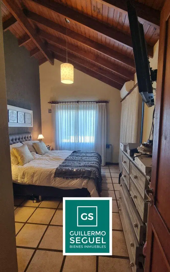 CASA EN VENTA EN SAN ISIDRO/ 1 PLANTA - 3 DORM + ESCRITORIO – EXCELENTE ESTADO 5