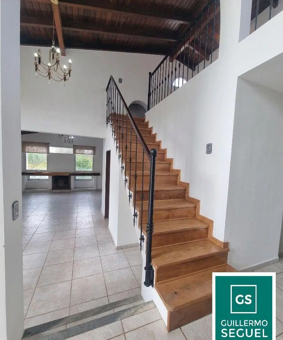 CASA EN VENTA COUNTRY 4 HOJAS – 3 DORMITORIOS - MENDIOLAZA 2