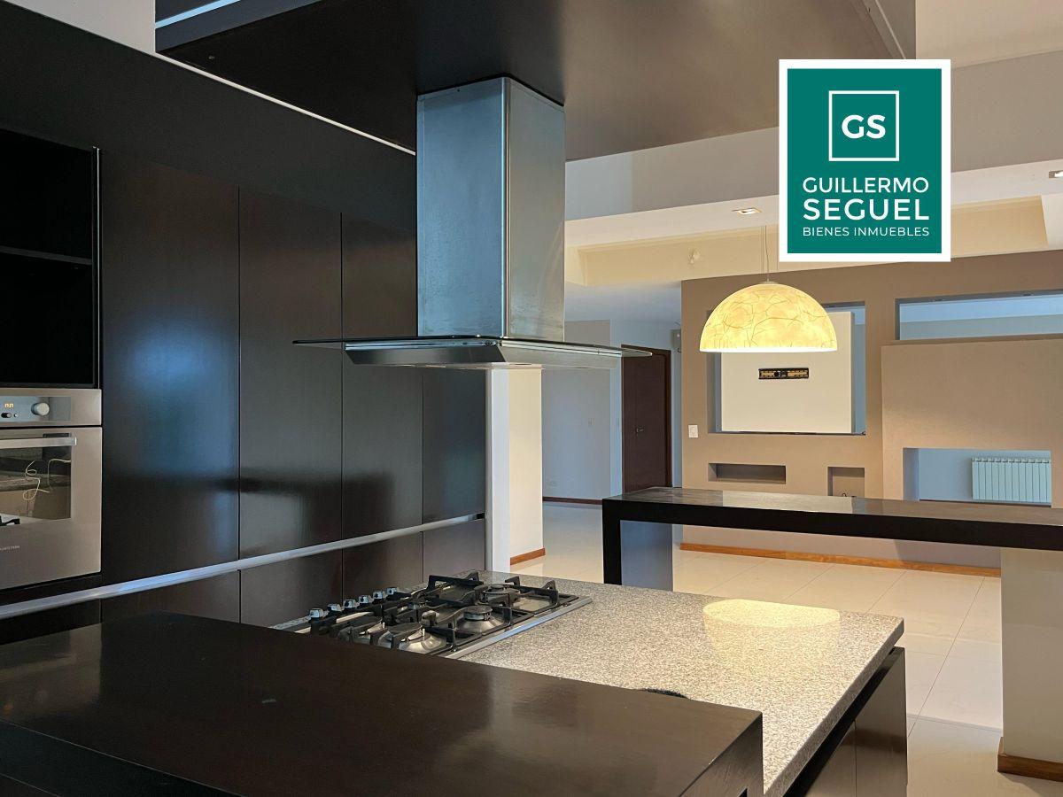 Foto de CASA EN ALQUILER DE ESTILO MODERNO - 4 DORMITORIOS EN COUNTRY 4 HOJAS, imagen 3