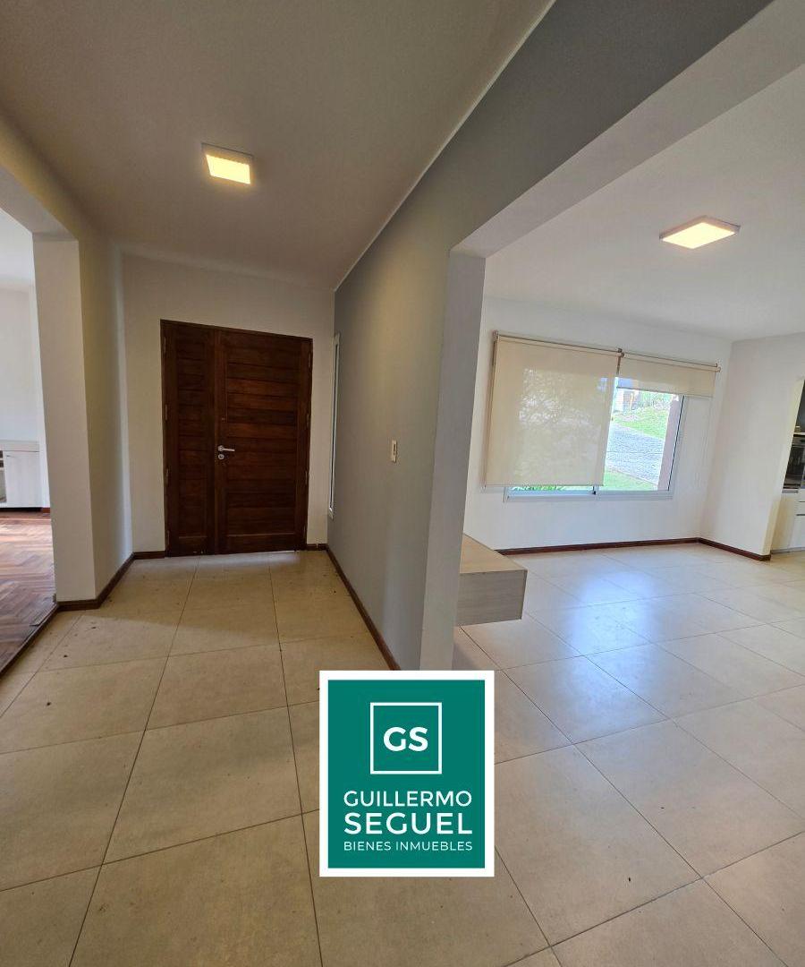 Foto de COUNTRY 4 HOJAS - CASA DE ESTILO MODERNO EN VENTA - APTO CREDITO, imagen 3