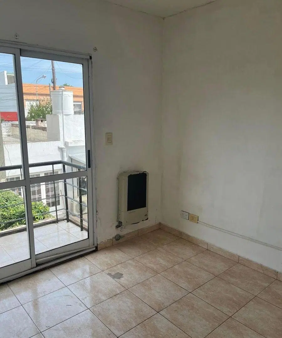 EXCELENTE DUPLEX EN ALQUILER EN BERAZATEGUI 1