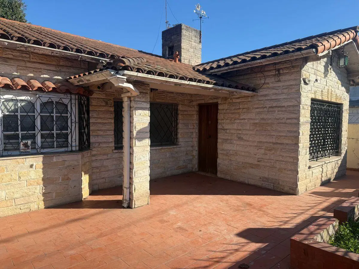EXCELENTE PROPIEDAD EN VENTA EN JUAN MARIA GUTIERREZ 1