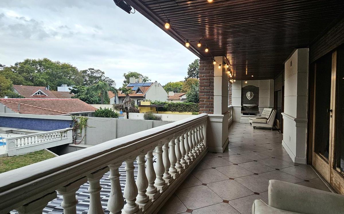 Imponente Residencia en El Corazón de Olivos. 2