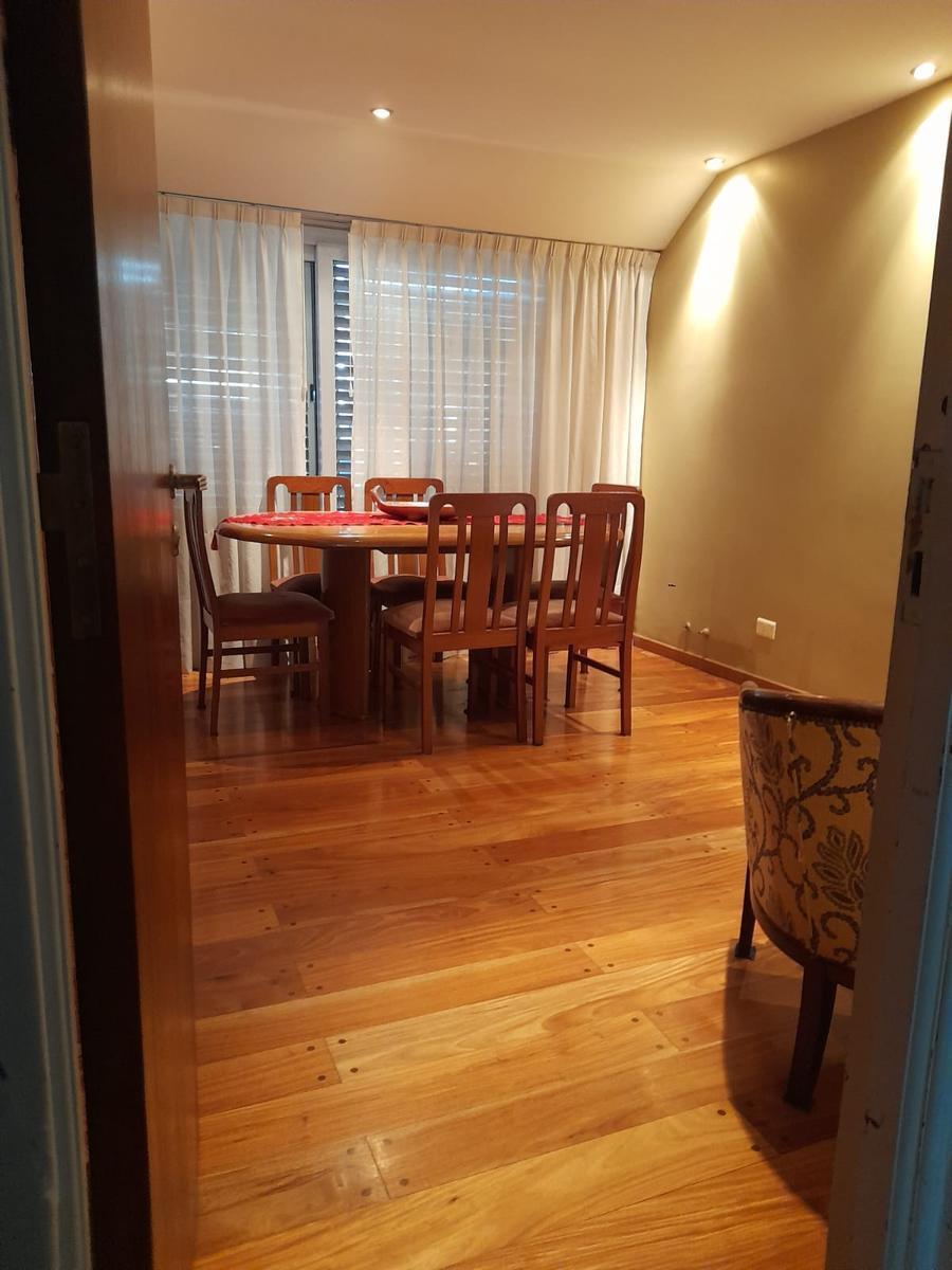 Foto de CASA CHALET DE 5 AMBIENTES CON PISCINA – OLIVOS, imagen 3