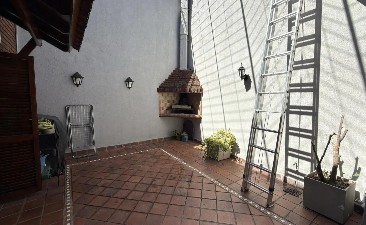 Venta casa de 6 ambientes con patio y cochera en Flores 4