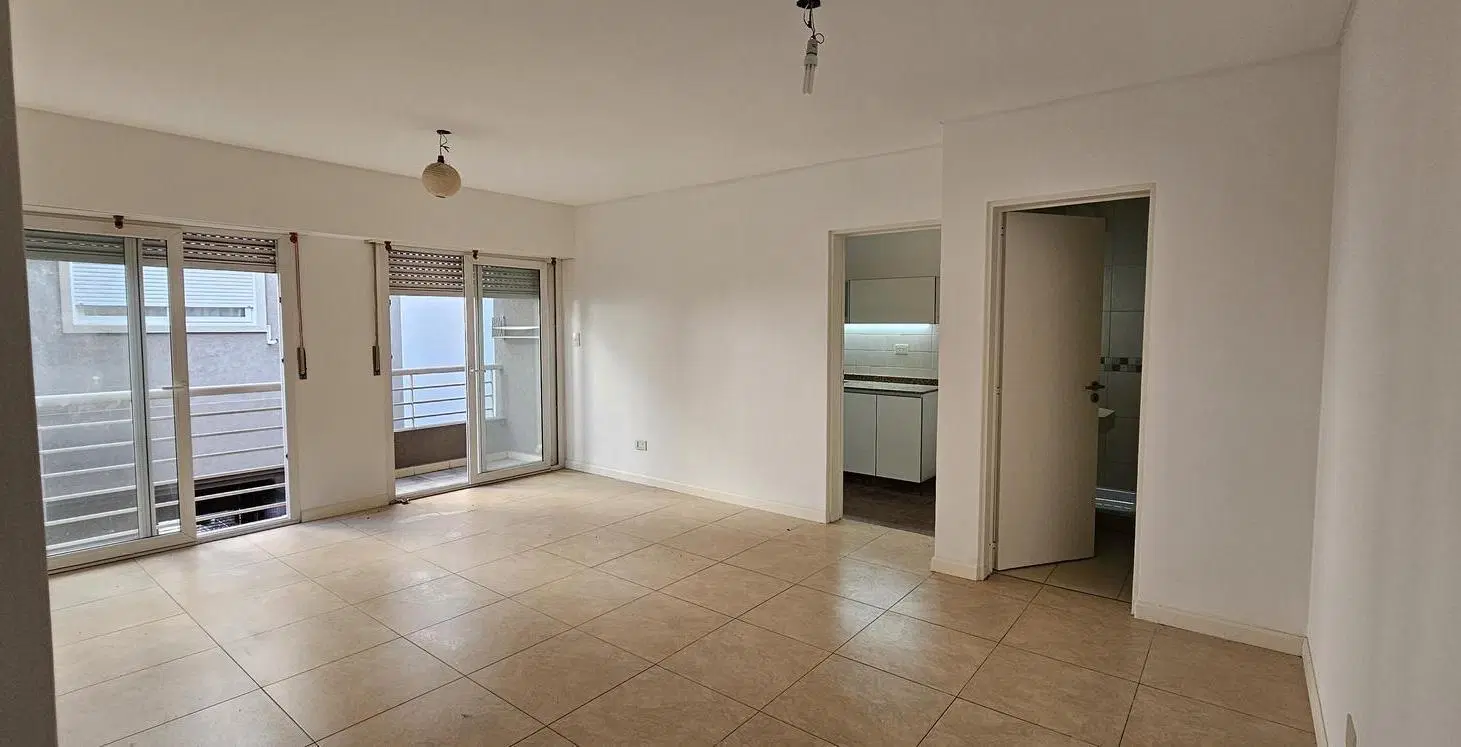Venta Departamento Monoambiente XL en Florida 4