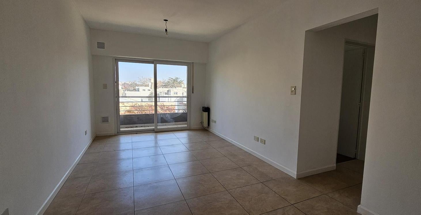 Venta impecable departamento de 2 ambientes XL en Florida, Vicente Lopez