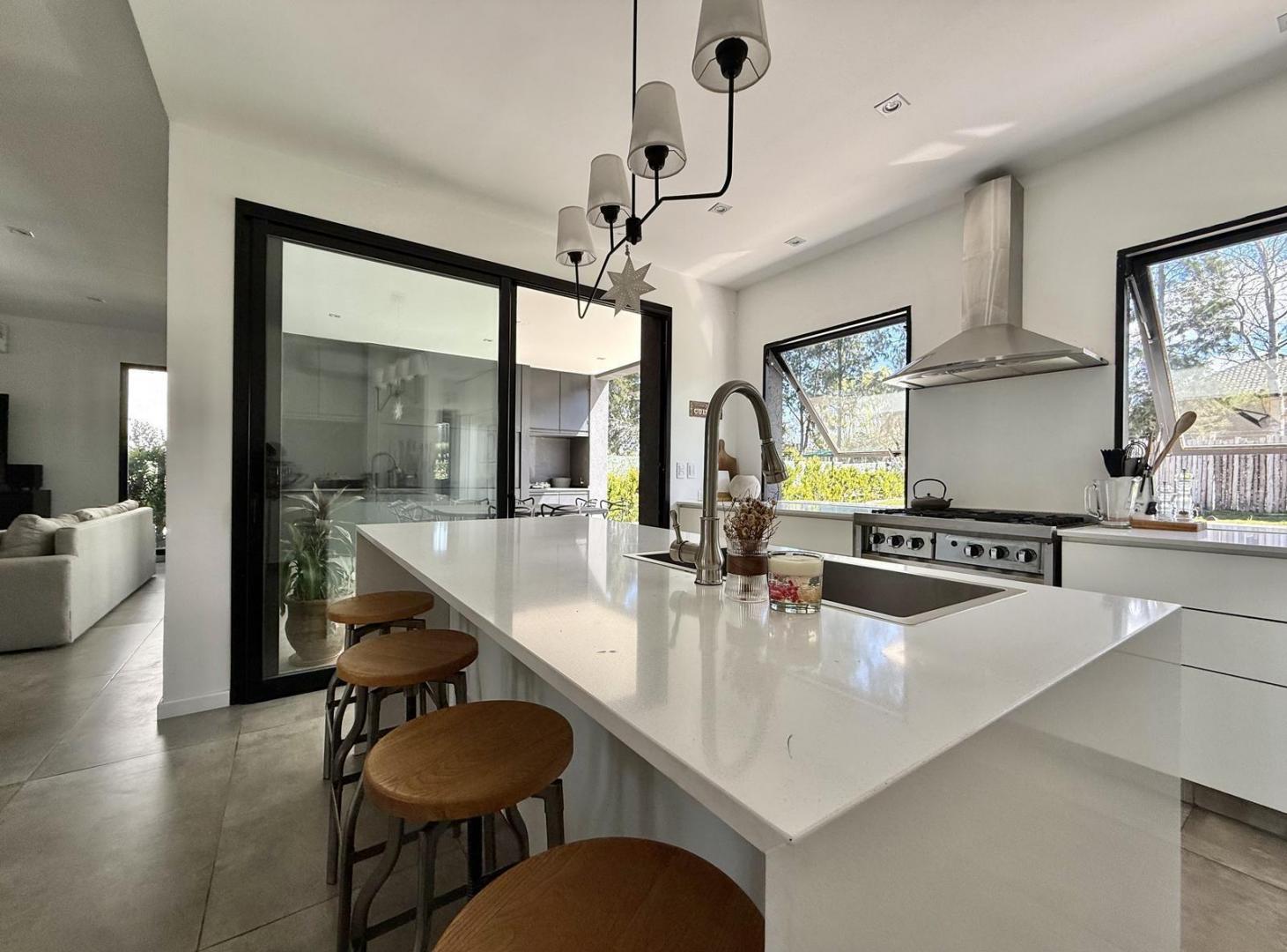Foto de CASA VENTA 5 AMBIENTES BARRIO PRIVADO SANTA ANA, imagen 5