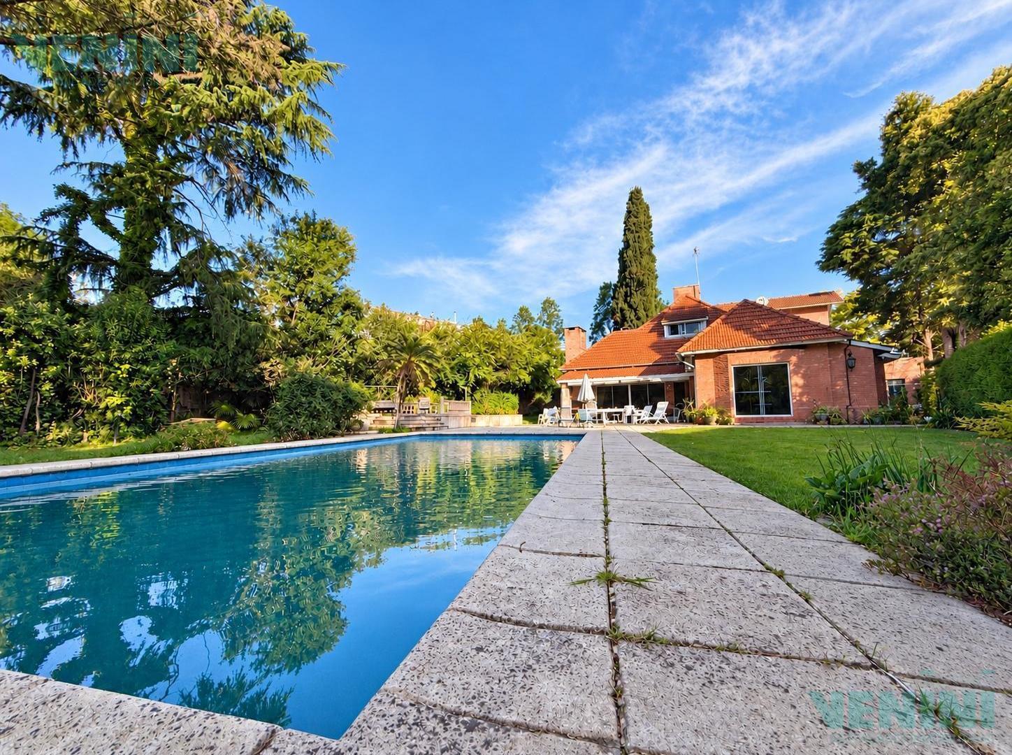 Foto de CASA VENTA 7 AMBIENTES LOMAS DE SAN ISIDRO JARDÍN PILETA, imagen 2
