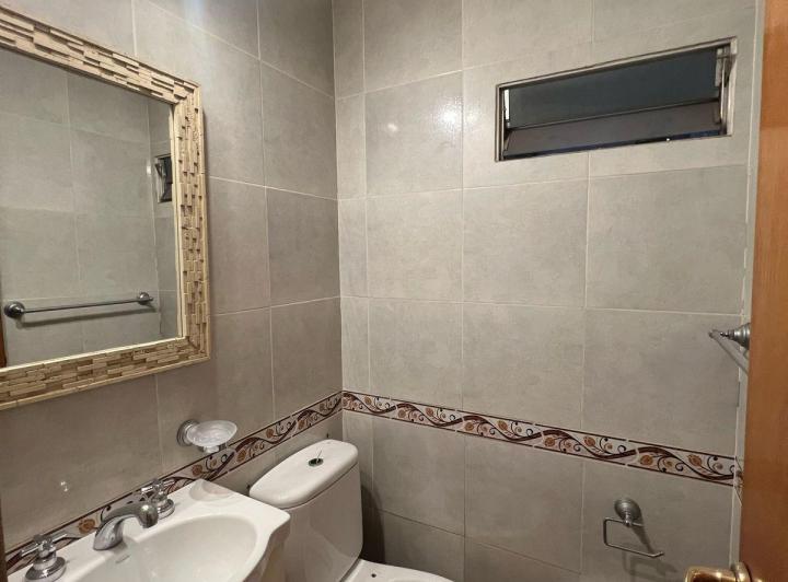 DUPLEX DE 3 AMBIENTES CON PATIO