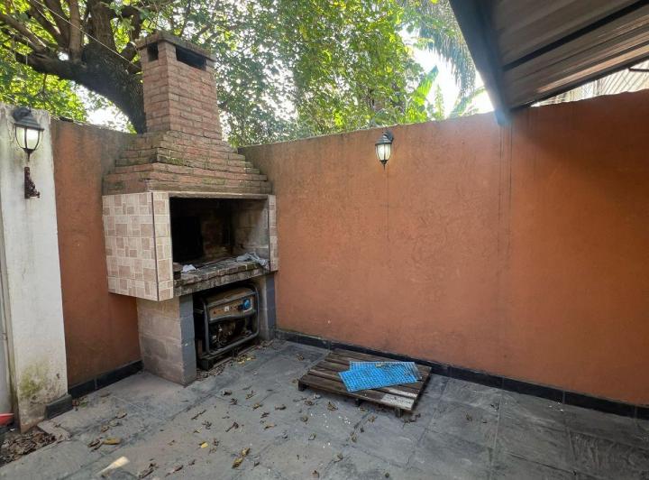 DUPLEX DE 3 AMBIENTES CON PATIO