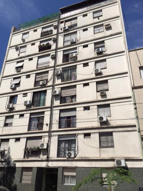 Venta Departamento 3 Ambientes en Floresta. 2