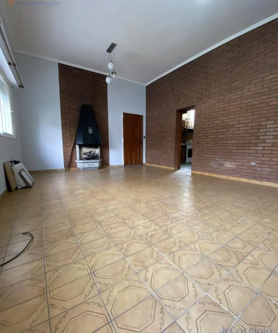 Departamento tipo casa al fte 3 amb Avellaneda V. Domínico Excelente estado 2