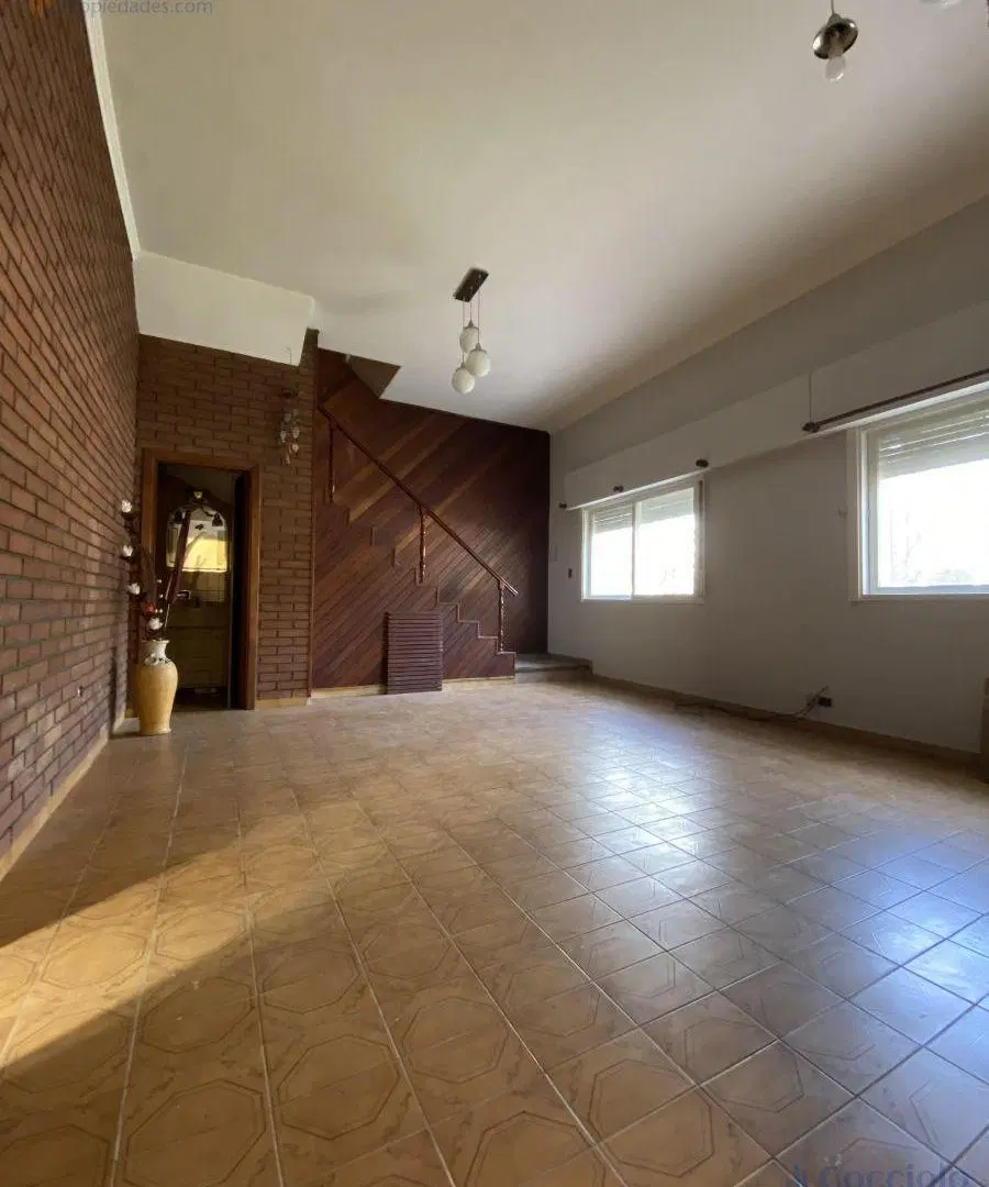 Departamento tipo casa al fte 3 amb Avellaneda V. Domínico Excelente estado 1