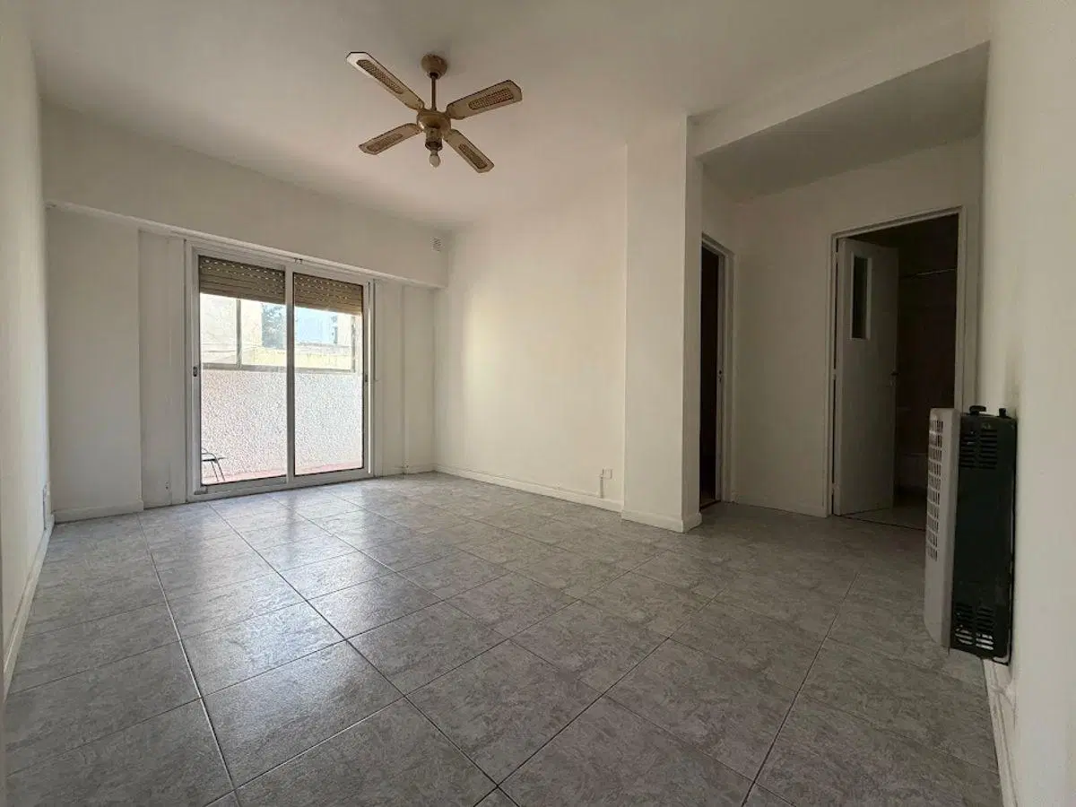 Departamento de 2 ambientes al c/frente en alquiler Avellaneda centro 1
