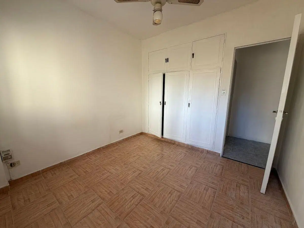 Departamento de 2 ambientes al c/frente en alquiler Avellaneda centro 3