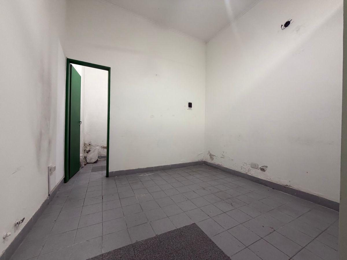 Foto de Local comercial en alquiler Avellaneda Centro, imagen 1