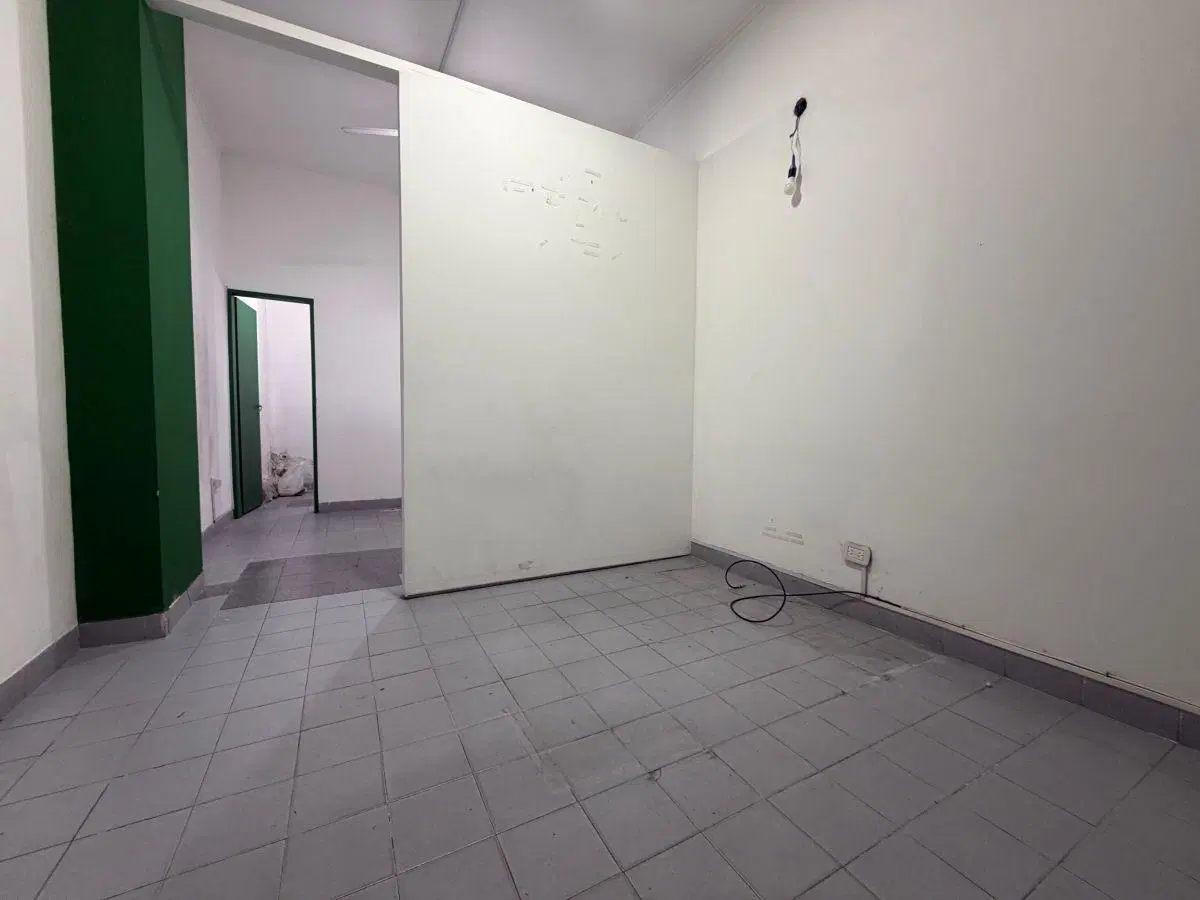 Local comercial en alquiler Avellaneda Centro 5