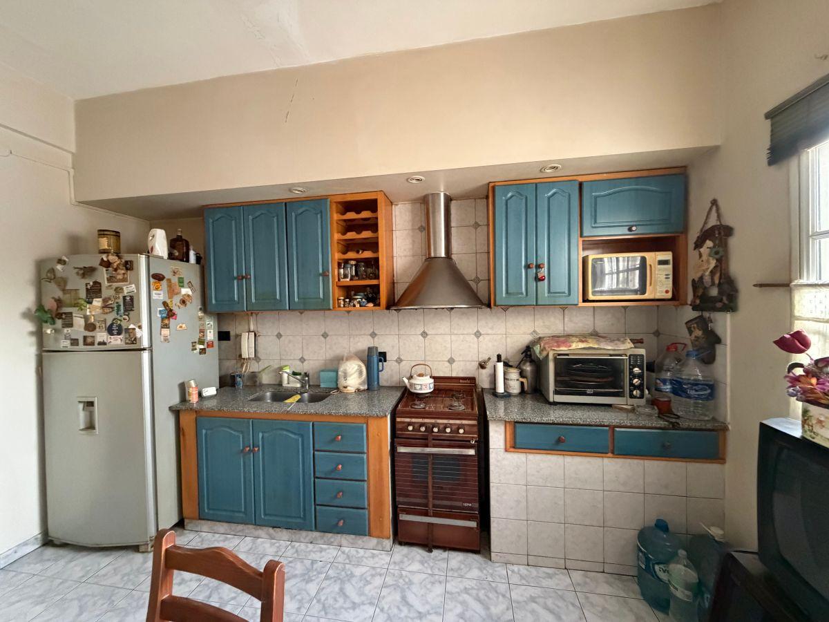 Foto de Departamento tipo casa al frente – 1er piso por escalera - Avellaneda, imagen 5